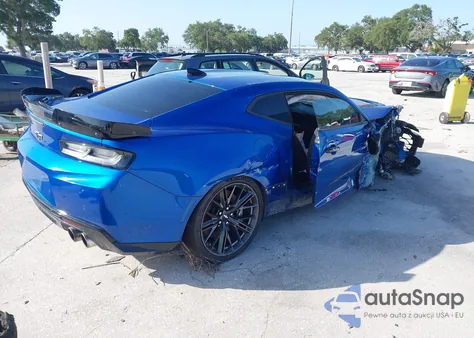 2017 Chevrolet Camaro Zl1 z USA, uszkodzony, nr VIN 1G1FK1R6XH0200745